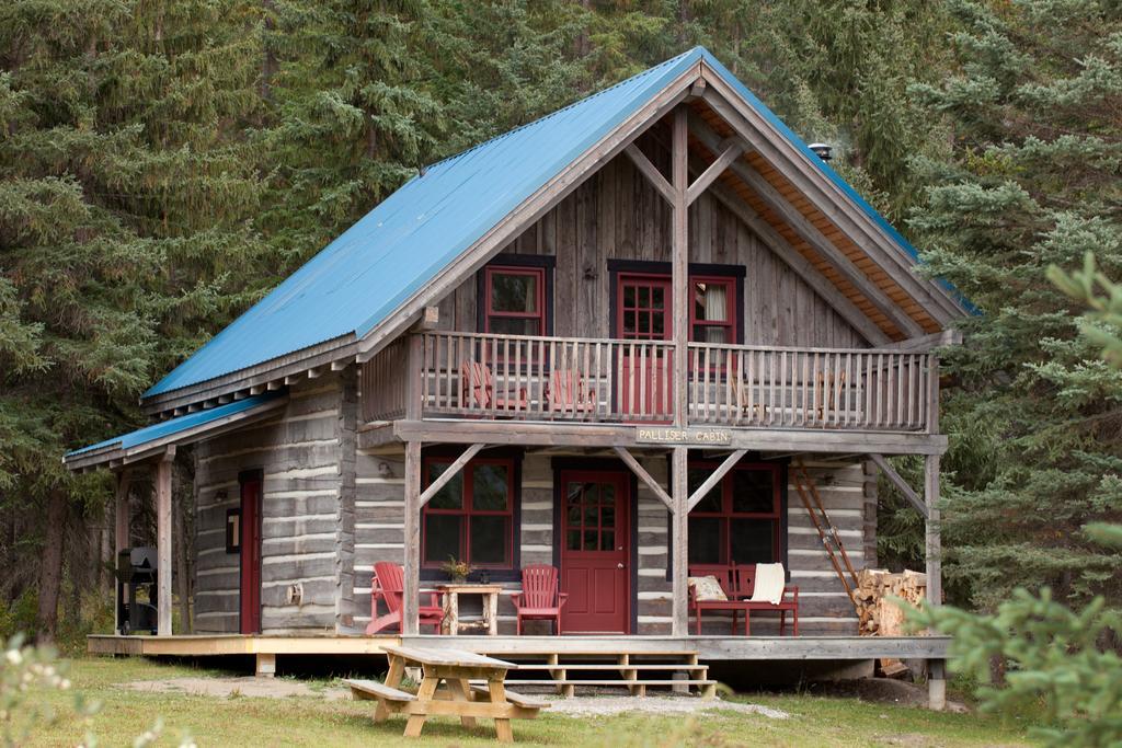 Nipika Mountain Resort Radium Hot Springs Esterno foto